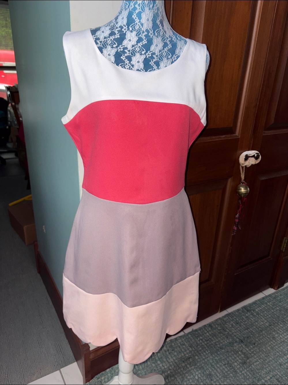 Andrée by UNIT color block dress cream red gray tan lightweight poly Medium